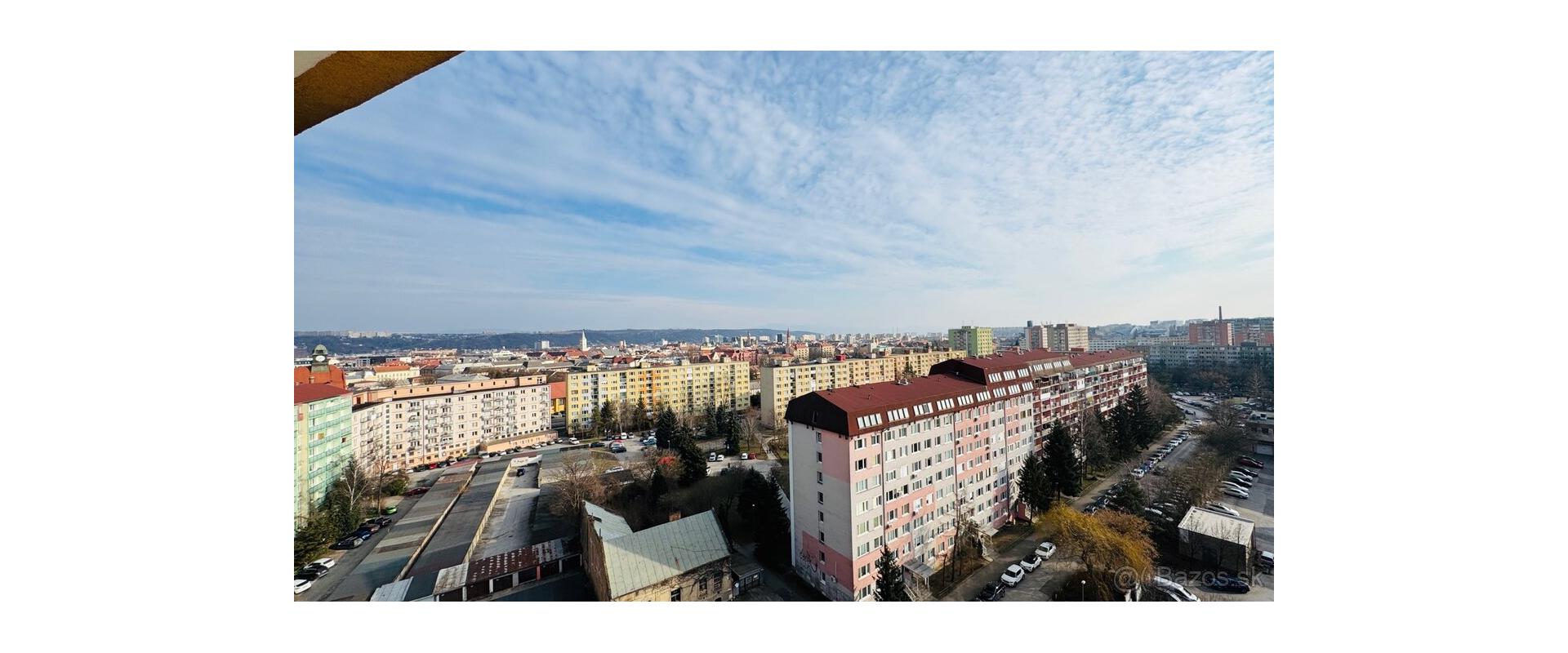 NADŠTANDARDNÉ BÝVANIE S VÝHĽADOM, KTORÝ SA NEOPAKUJE – ČSL. ARMÁDY, KOŠICE