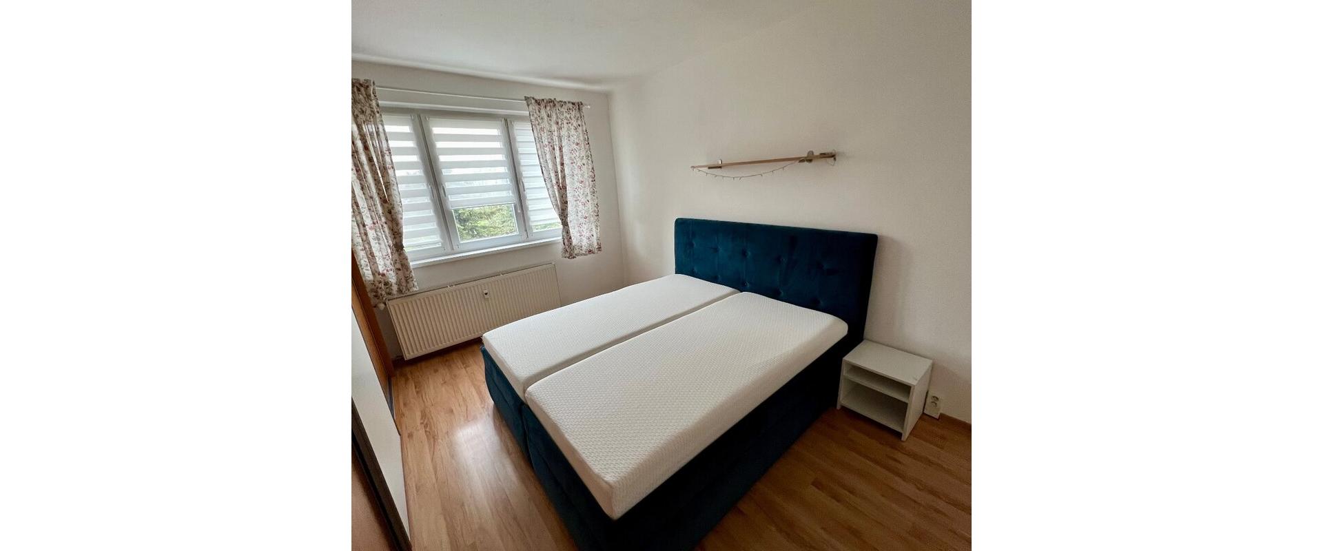 🌿 BÝVANIE PRI ZELENI NA TERASE – ZARIADENÝ 3-IZBOVÝ BYT S BALKÓNOM