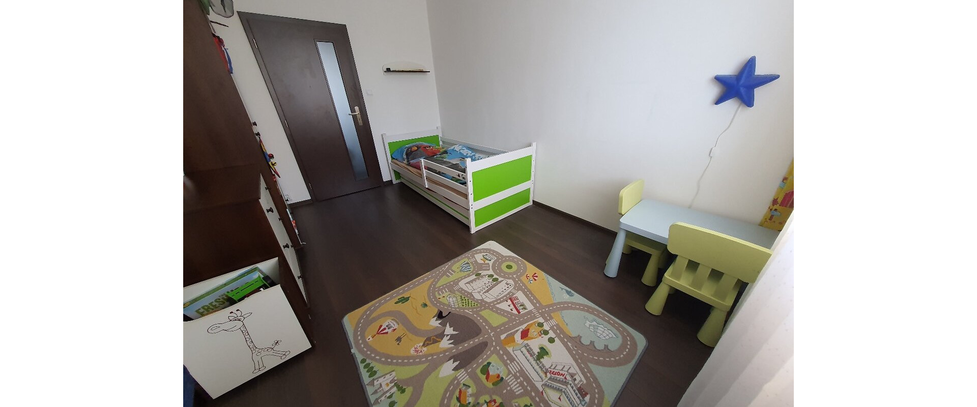 Zrekonštruovaný a zariadený 3-izbový byt s lodžiou na KVP – Bauerova ulica