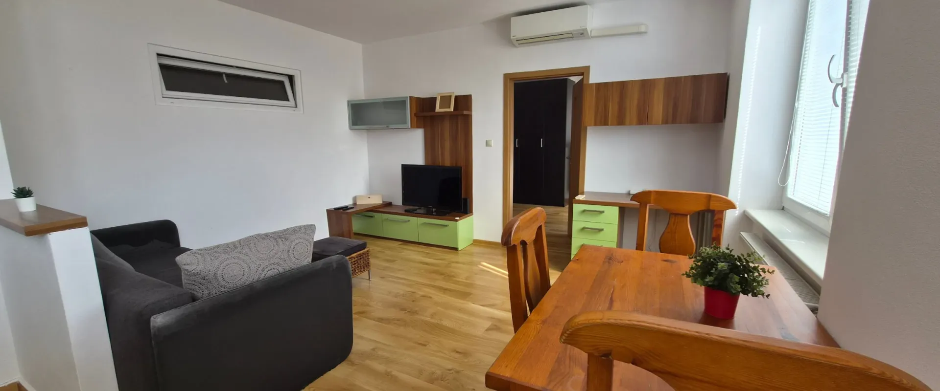 2,5 - izbový byt na prenájom v širšom centre Bratislavy