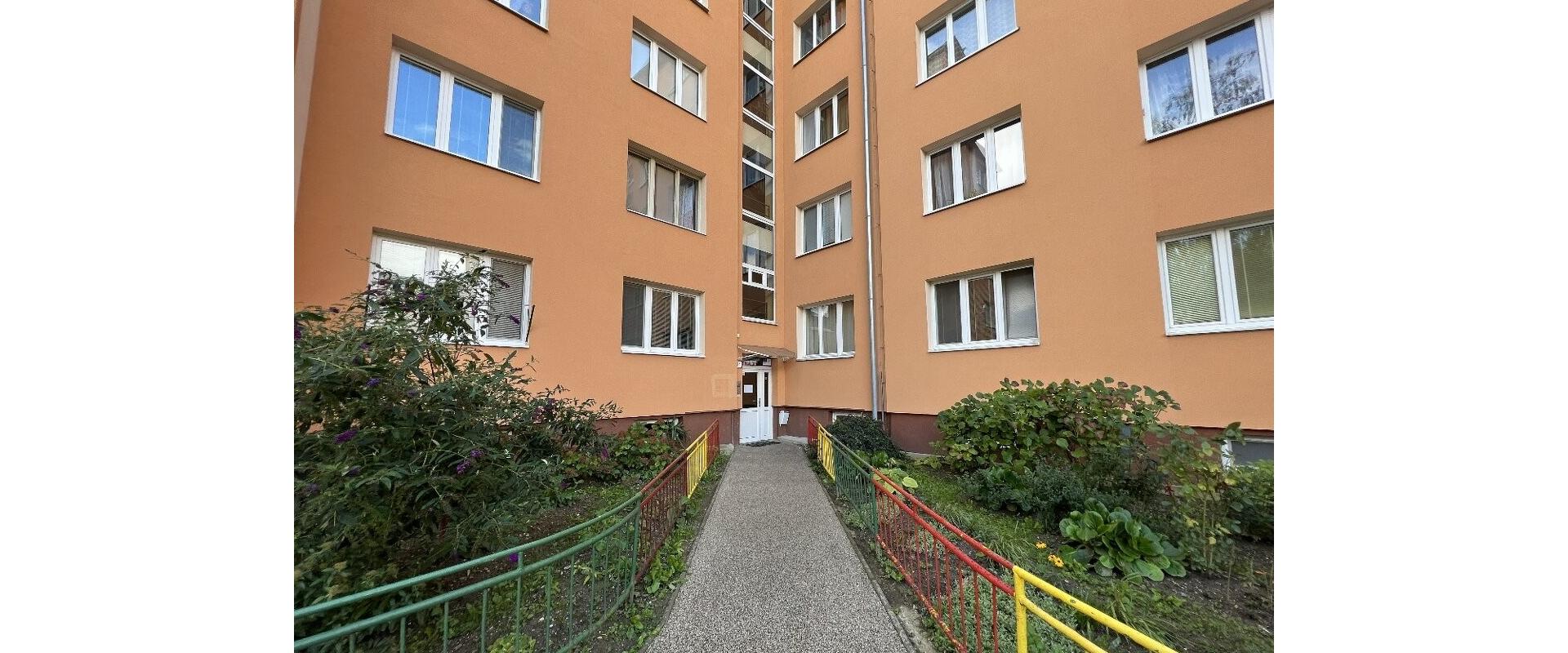 Ponúkam na prenájom 2-izbový byt na Letnej ulici, Košice