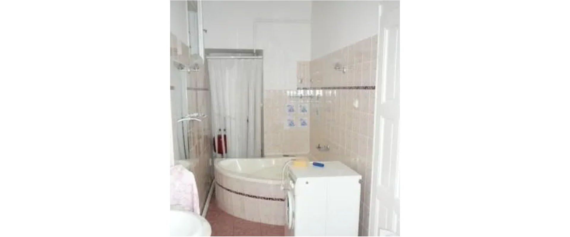 Predám 3-izbový historický byt v centre na Starej Baštovej