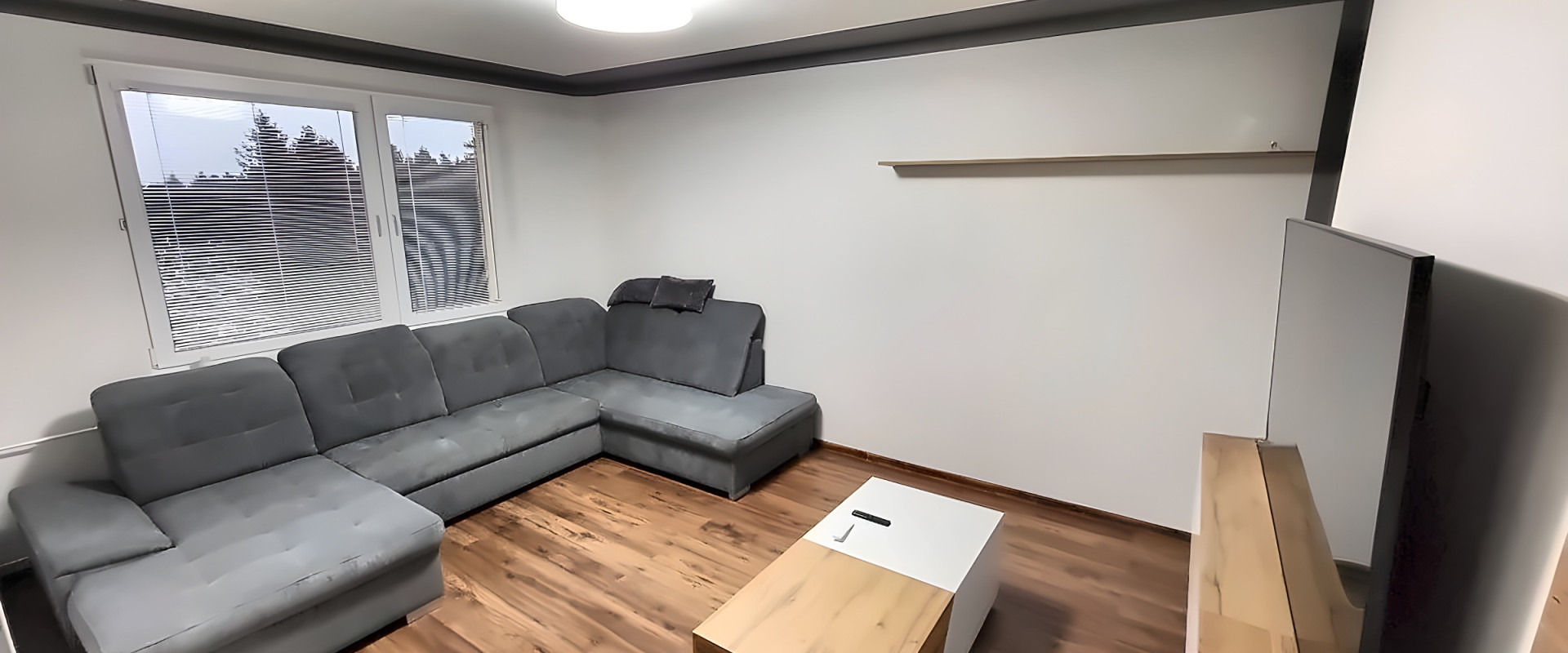 Zrekonštruovaný 2-izbový byt s balkónom, 2 pivnicami, SNV