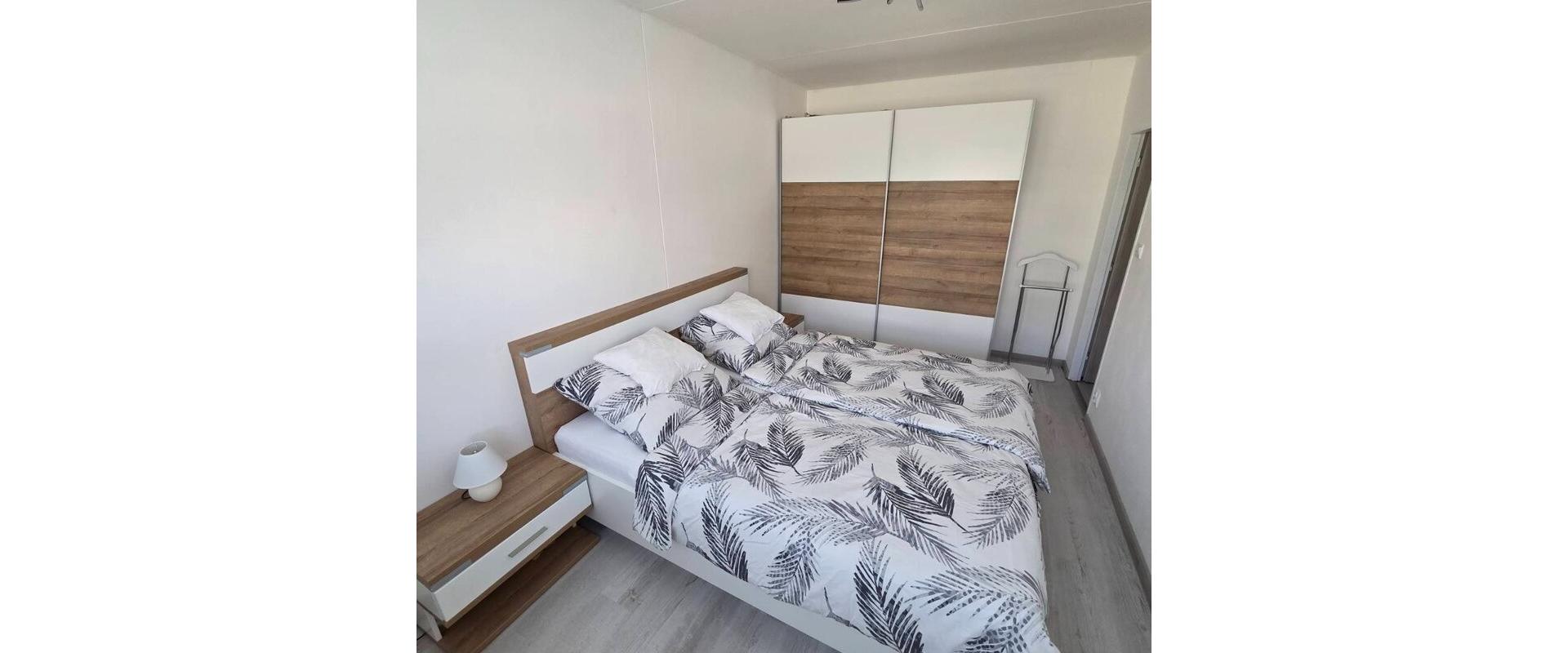 ZARIADENÝ 2-IZBOVÝ BYT S LODŽIOU A KLIMATIZÁCIOU NA TERASE – KEŽMARSKÁ, KOŠICE
