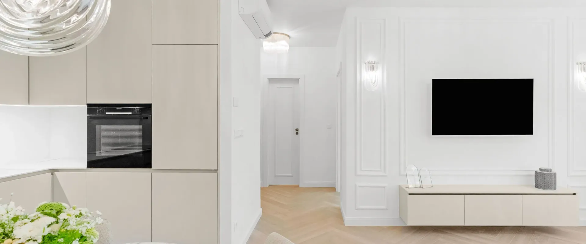 PREDAJ | DIZAJNOVÝ 2-IZBOVÝ APARTMÁN PÍNIA | VÝHĽAD NA SĹŇAVU