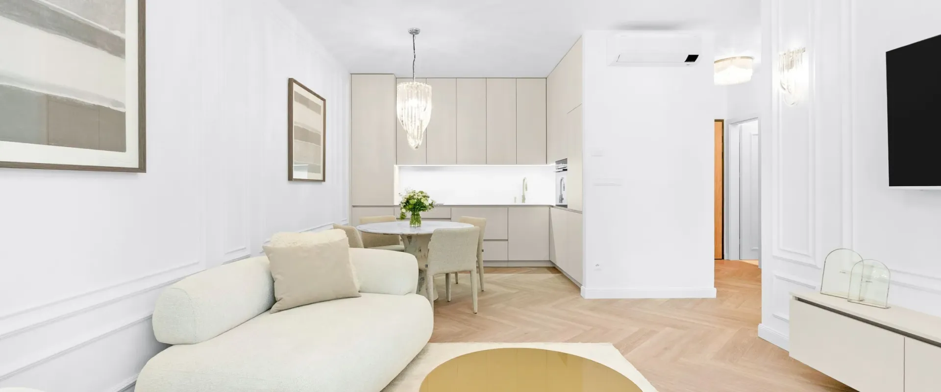 PREDAJ | DIZAJNOVÝ 2-IZBOVÝ APARTMÁN PÍNIA | VÝHĽAD NA SĹŇAVU