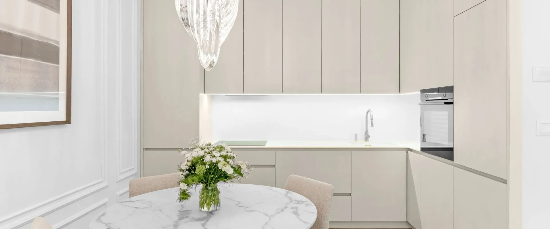 PREDAJ | DIZAJNOVÝ 2-IZBOVÝ APARTMÁN PÍNIA | VÝHĽAD NA SĹŇAVU