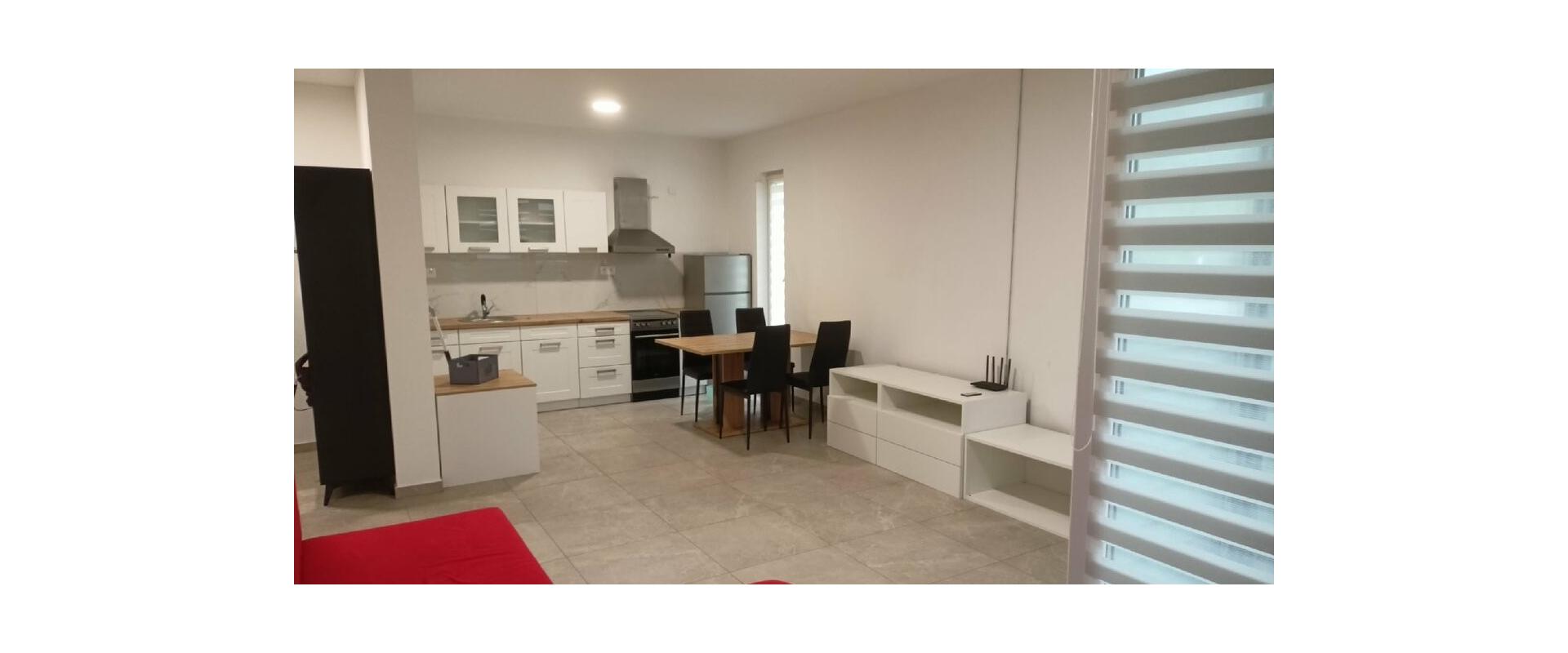 Prenajmem 2-izbový byt s balkónom