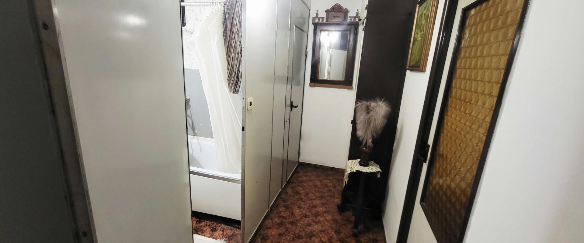 3-IZBOVÝ PRAŽSKÝ BYT S VEĽKOU LODŽIOU/ NAD JAZEROM/  KOŠICE