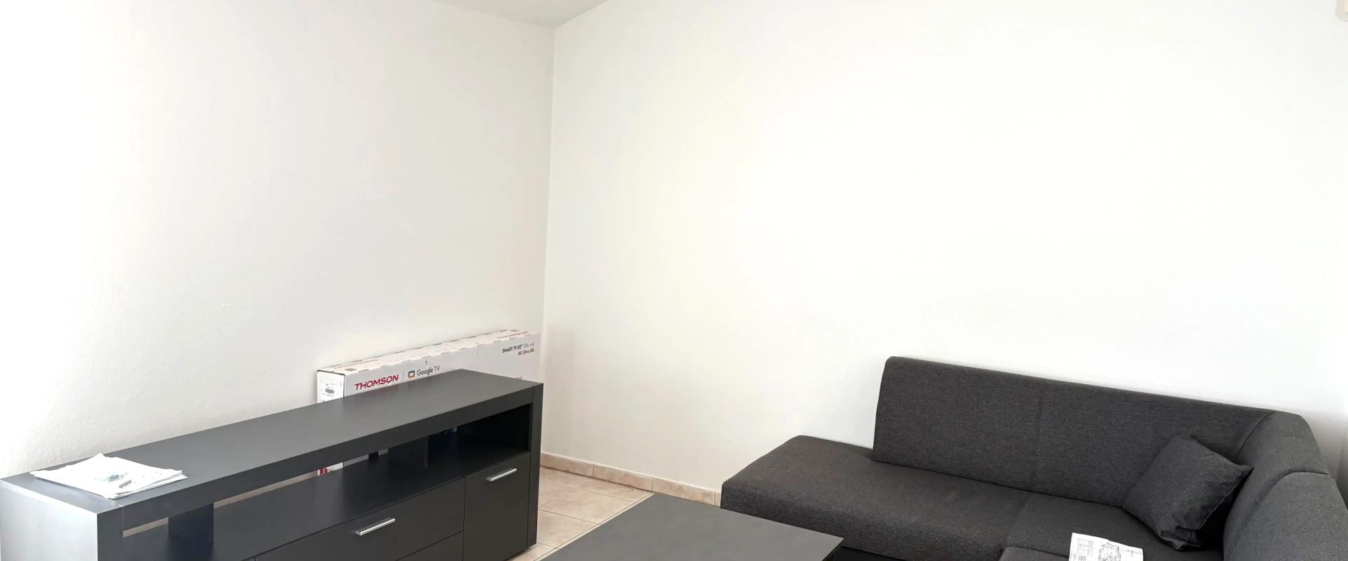 Na prenájom 2i byt v centre Nitry!