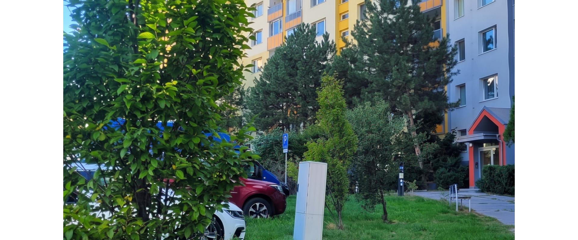 Predaj 4-izbového bytu pod lesom: Veternicová, Dlhé diely