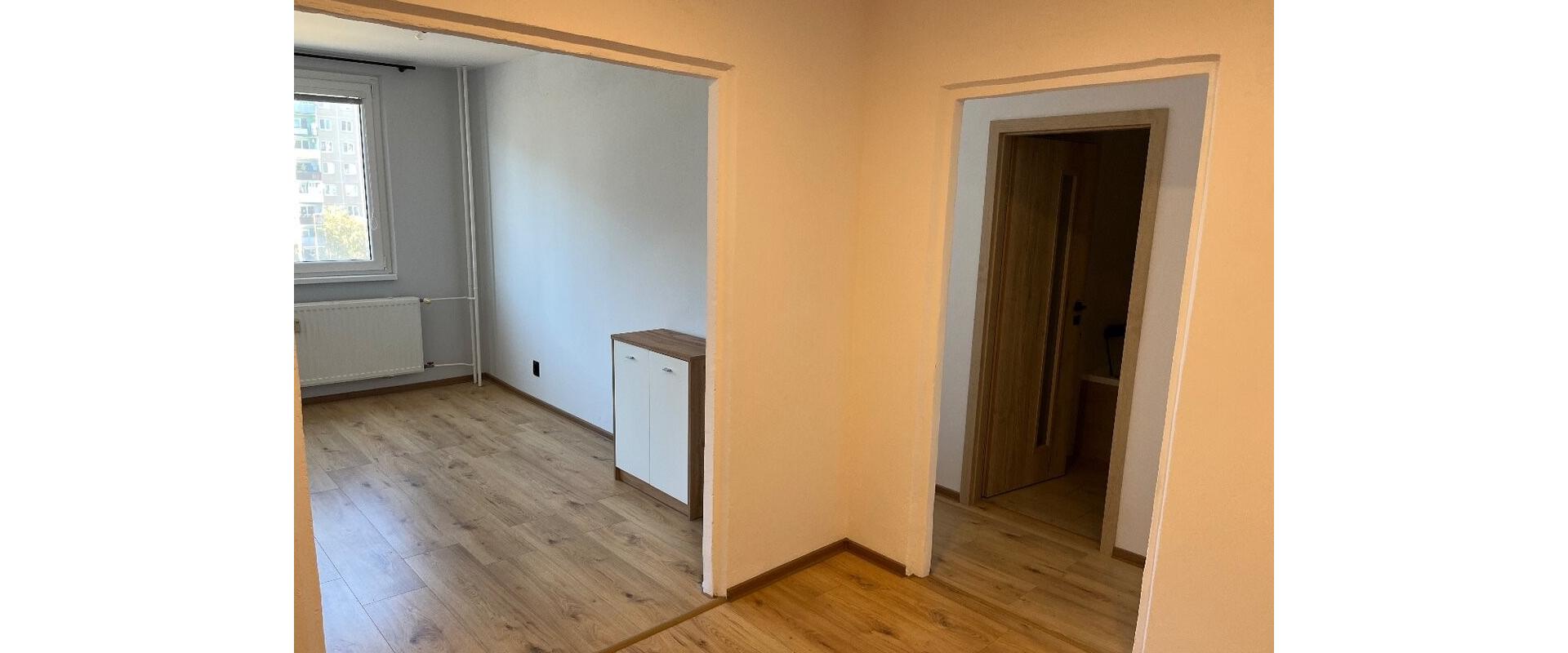 Prenájom 2 izbového bytu s loggiou