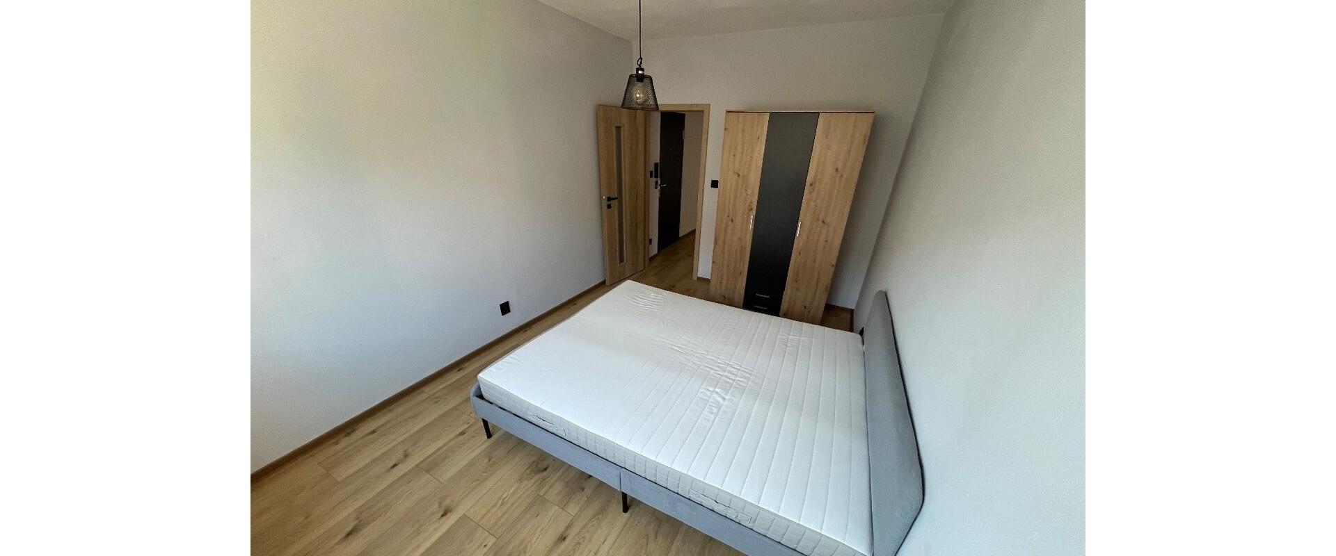 Prenájom 2 izbového bytu s loggiou
