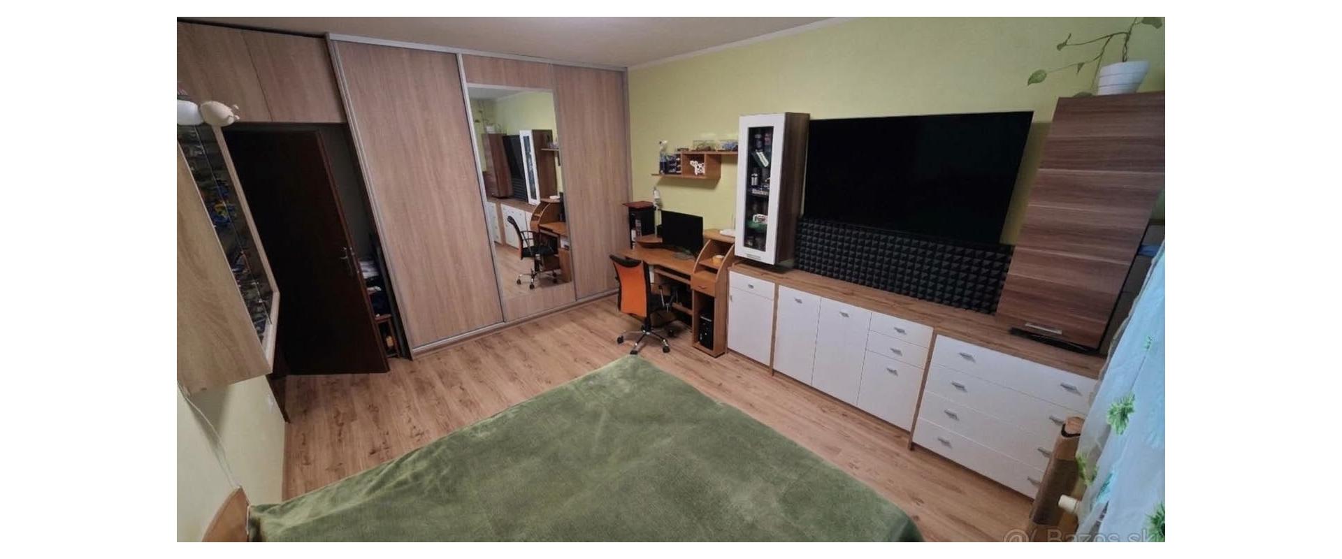 Ponúkam na predaj  2-izbový byt na Fončorde v Banskej Bystrici
