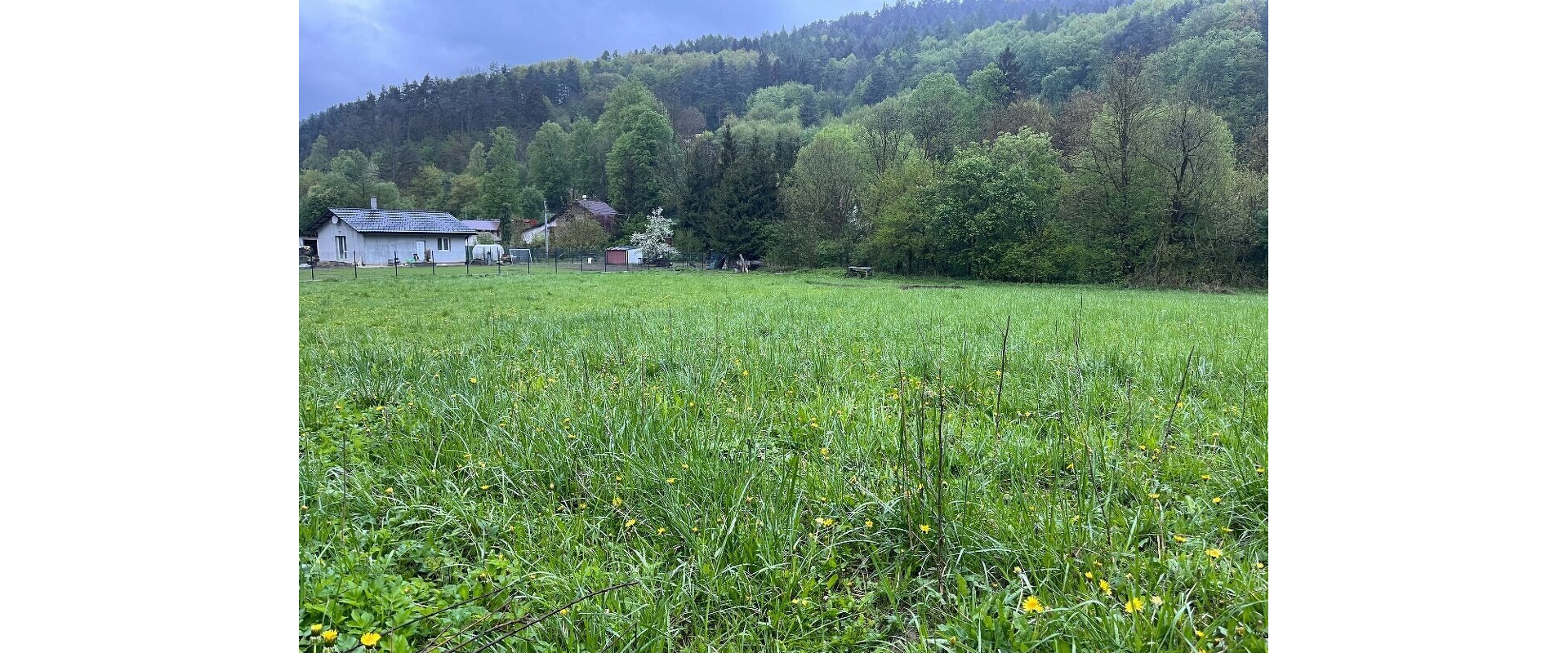 Pozemok pre rodinné domy 2 751 m² Predmier