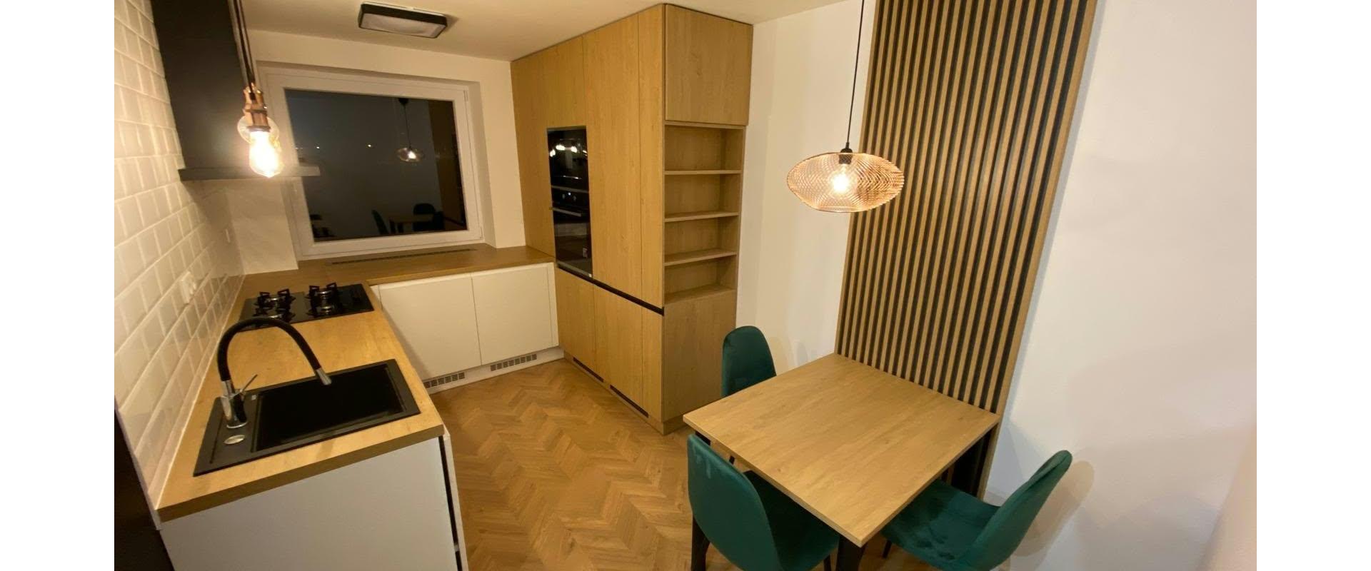 ✨ LUXUSNÉ BÝVANIE V SRDCI MICHALOVIEC – 2-IZBOVÝ BYT S BALKÓNOM, PARKOVANÍM A VEĽKÝM SKLADOM