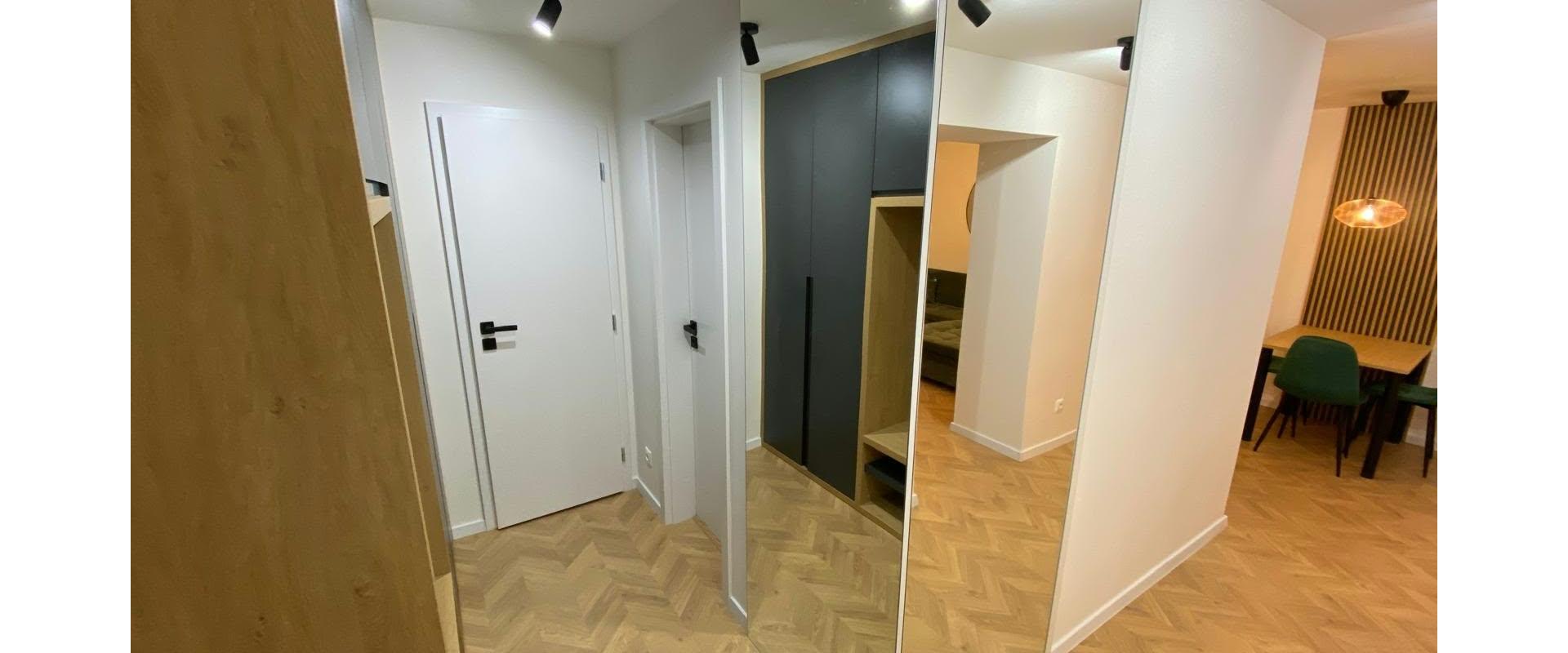 ✨ LUXUSNÉ BÝVANIE V SRDCI MICHALOVIEC – 2-IZBOVÝ BYT S BALKÓNOM, PARKOVANÍM A VEĽKÝM SKLADOM