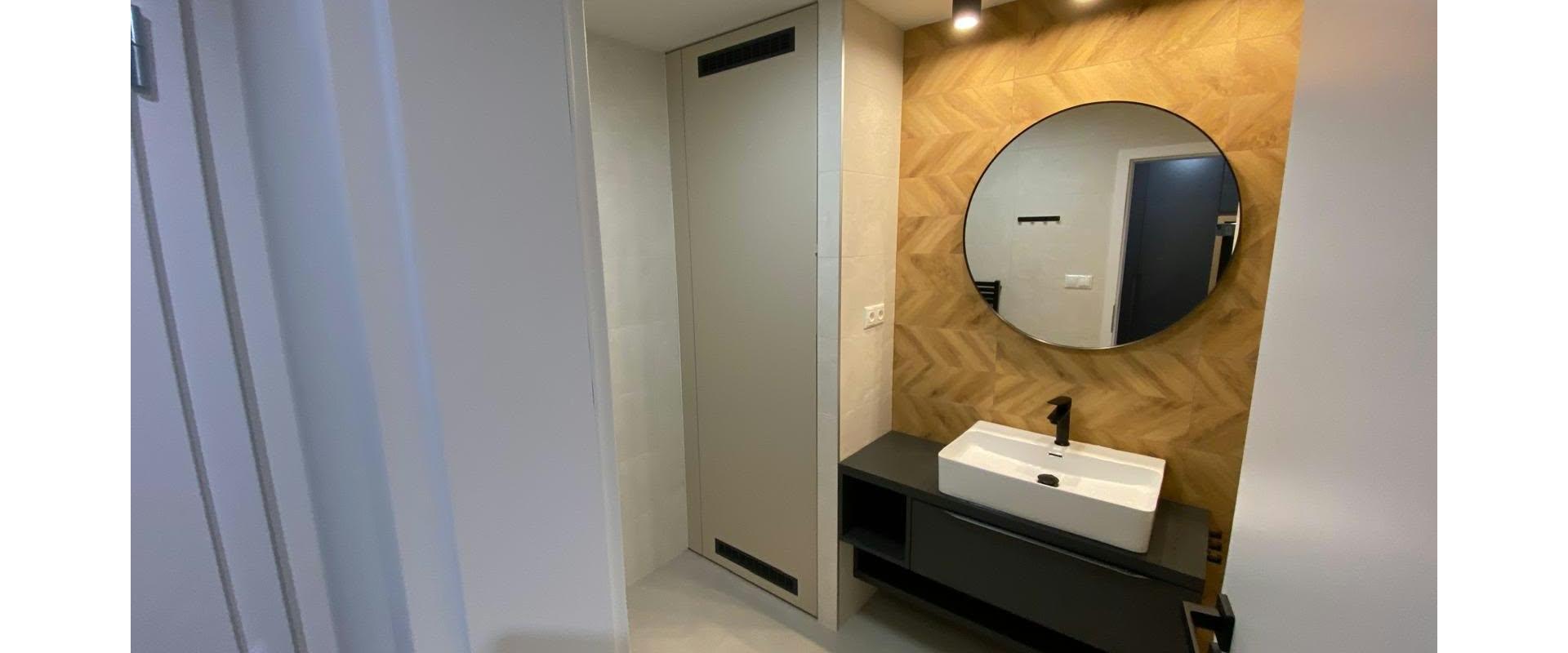 ✨ LUXUSNÉ BÝVANIE V SRDCI MICHALOVIEC – 2-IZBOVÝ BYT S BALKÓNOM, PARKOVANÍM A VEĽKÝM SKLADOM