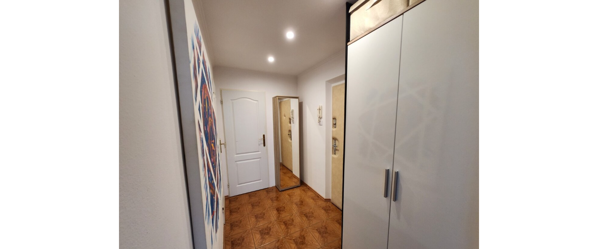 NA PRENÁJOM PRIESTRANNÝ 2-IZBOVÝ BYT – POĽOVNÍCKA UL.,KOŠICE
