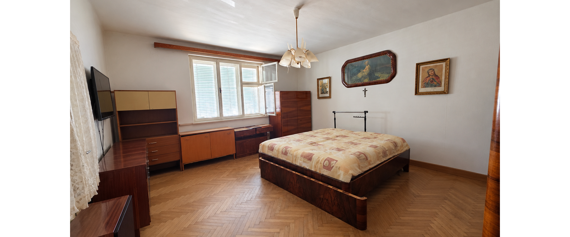 Dvojgeneračný rodinný dom s pozemkom 865 m² – Hlohovec