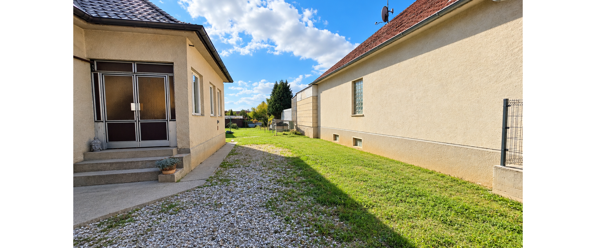Dvojgeneračný rodinný dom s pozemkom 865 m² – Hlohovec