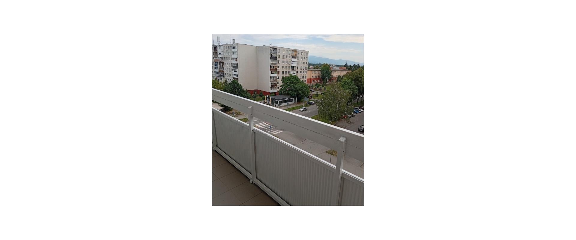 NA PREDAJ: Priestranný 3-izbový byt s balkónom v Michalovciach