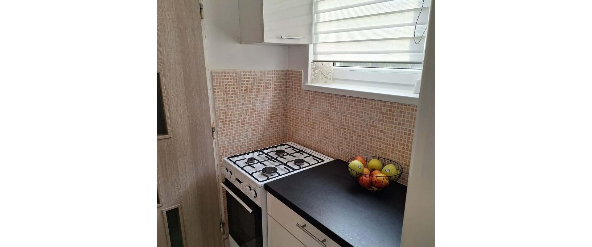 NA PREDAJ : 3-izbový byt s garážou a záhradkou – Pozdišovce
