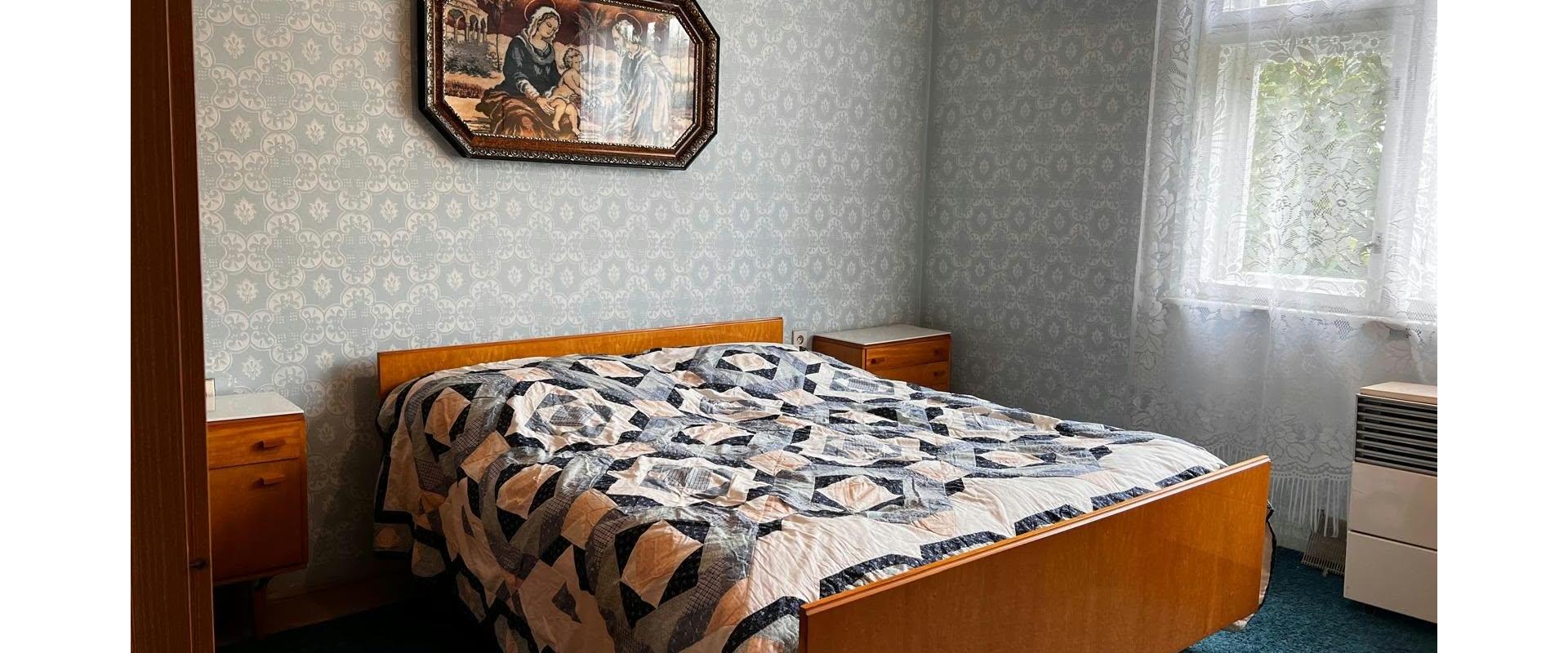 Dve sliepočky, veľký pozemok a 4-izbový dom / Jastrabie pri Michalovciach