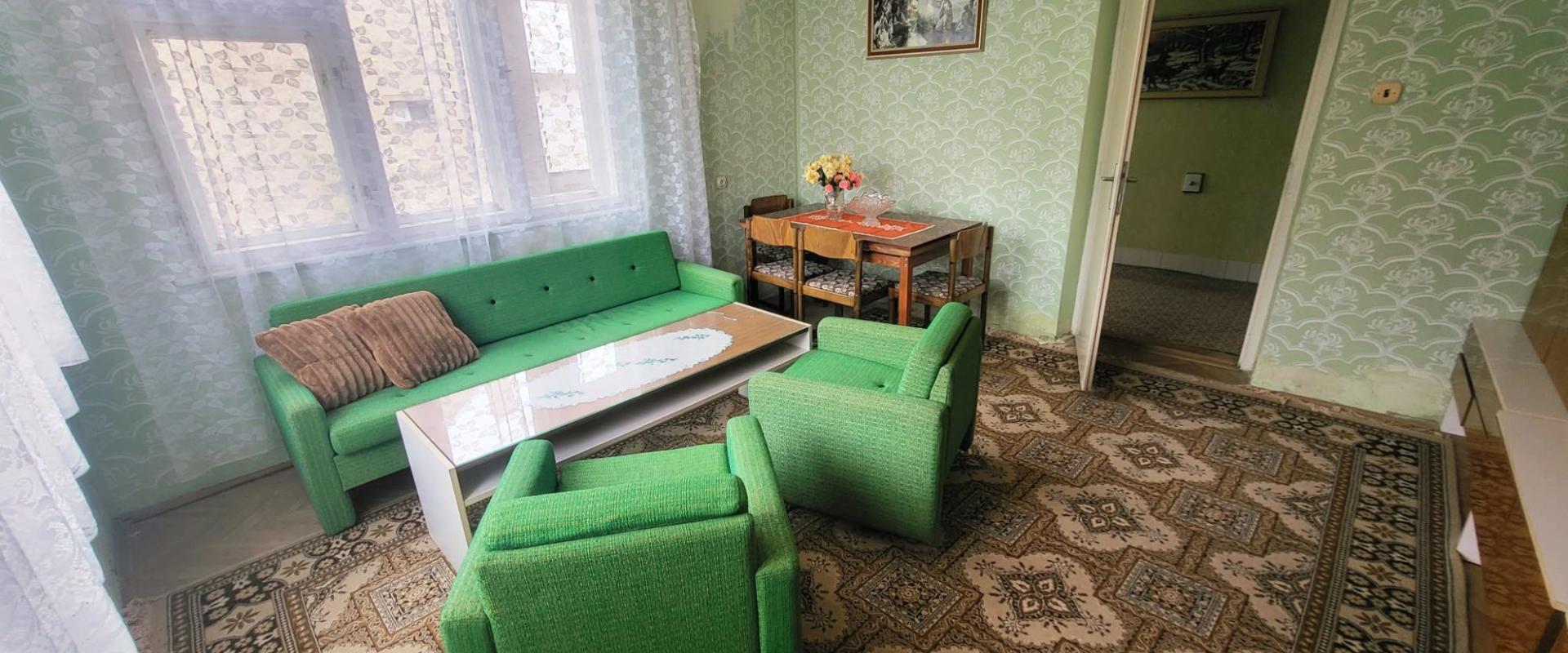 Dve sliepočky, veľký pozemok a 4-izbový dom / Jastrabie pri Michalovciach
