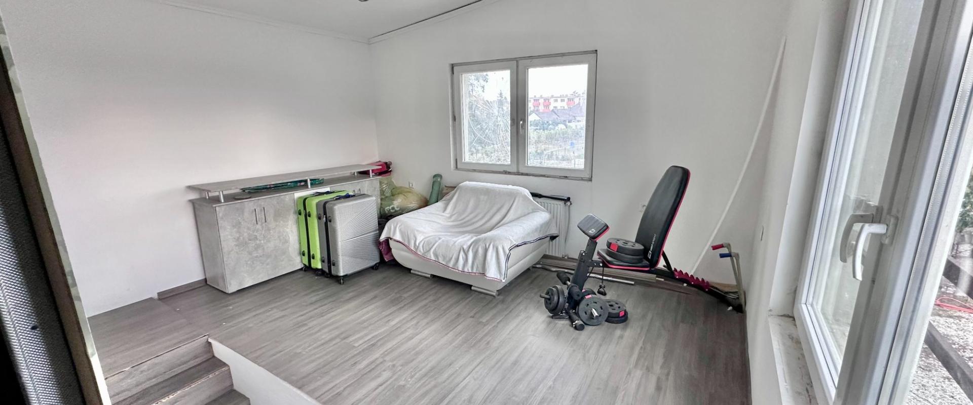 3-IZBOVÝ RODINNÝ DOM S VEĽKÝM POZEMKOM VHODNÝ NA PODNIKANIE
