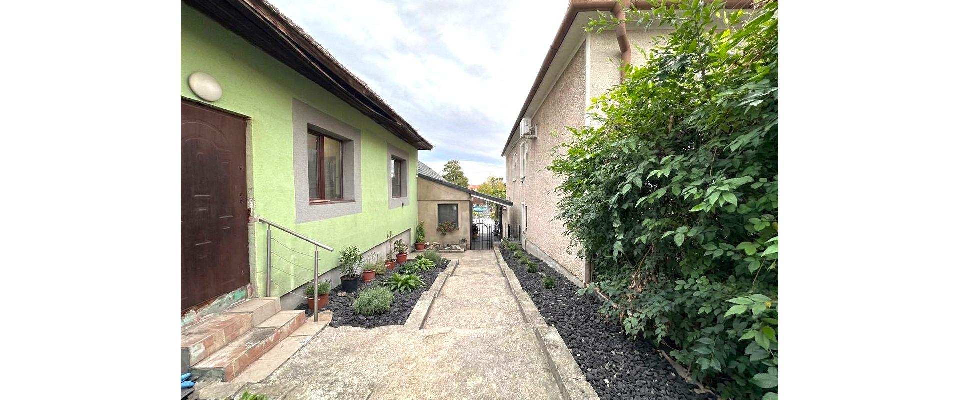 3-IZBOVÝ RODINNÝ DOM S VEĽKÝM POZEMKOM VHODNÝ NA PODNIKANIE