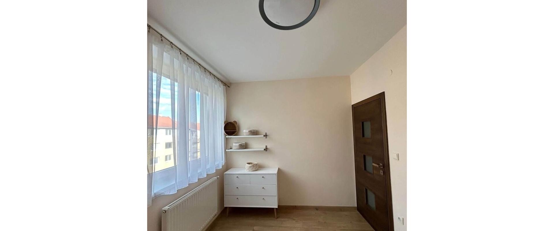 Moderný 3-izbový byt na Zobore + veľká murovaná garáž 23 m² | Jelenecká ulica, Nitra