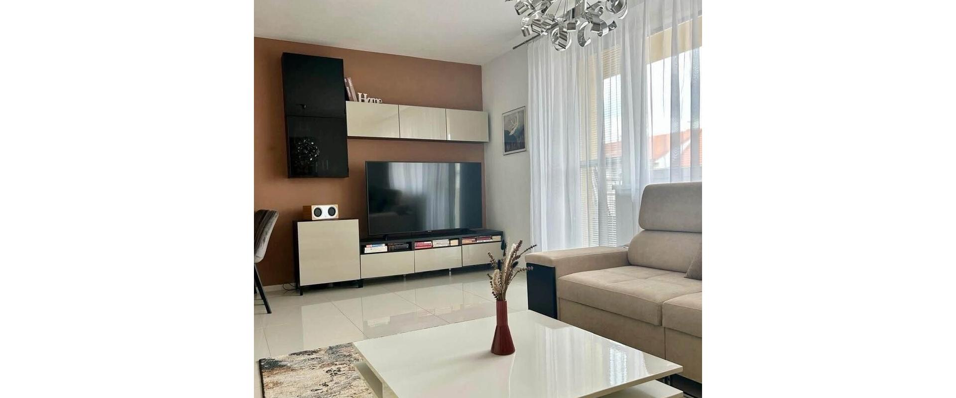 Moderný 3-izbový byt na Zobore + veľká murovaná garáž 23 m² | Jelenecká ulica, Nitra