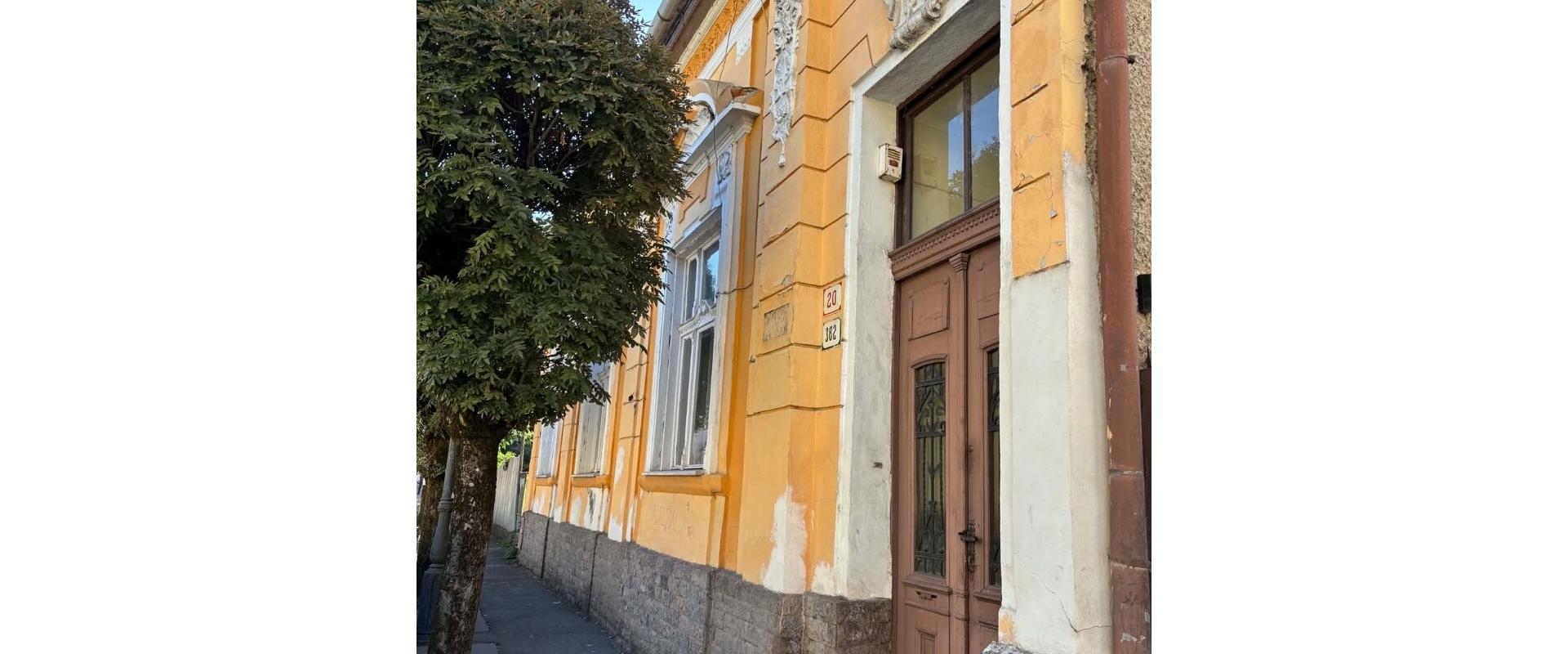Na predaj nehnuteľnosť v Lučenci s potenciálom na podnikanie.