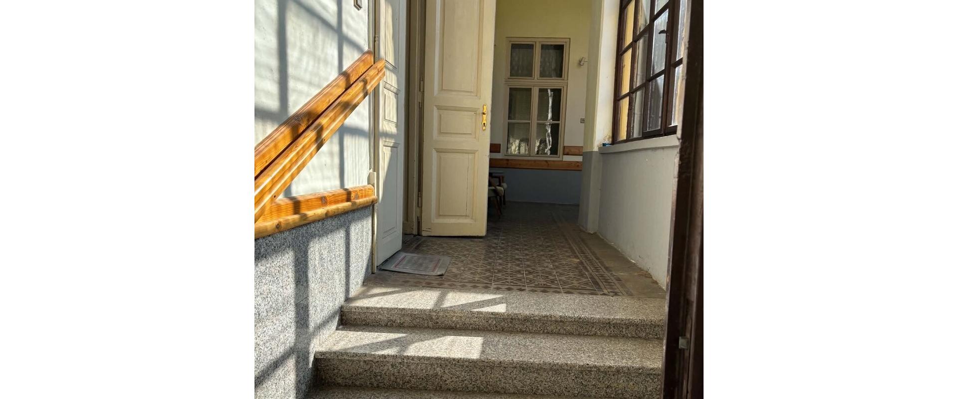 Na predaj nehnuteľnosť v Lučenci s potenciálom na podnikanie.