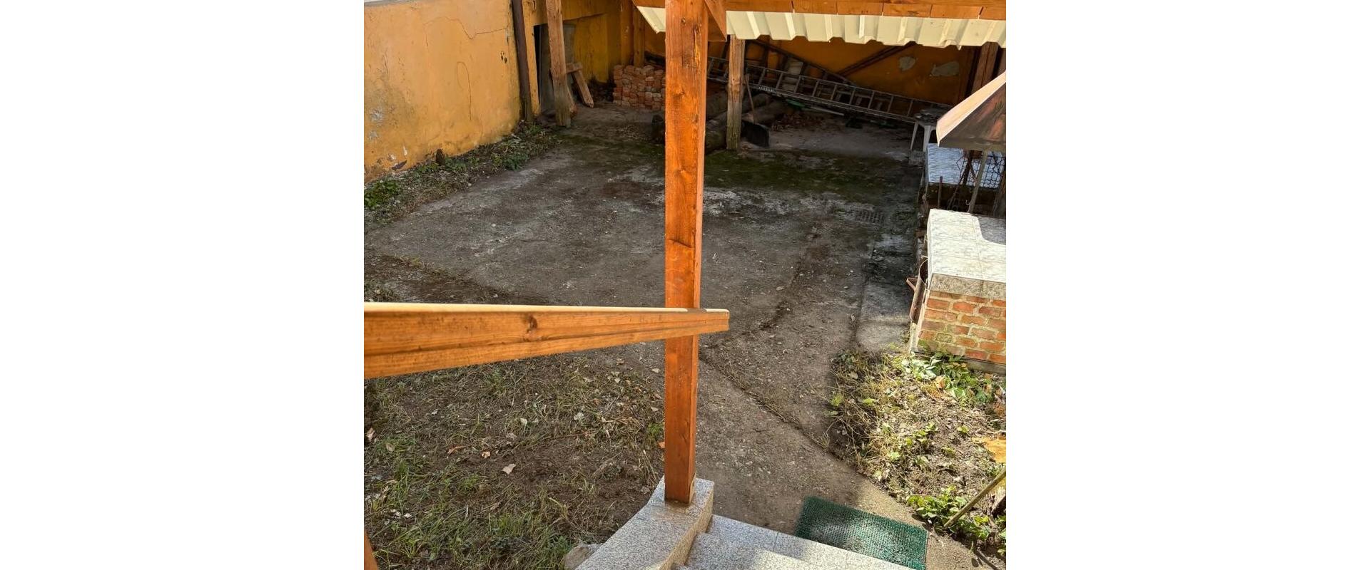 Na predaj nehnuteľnosť v Lučenci s potenciálom na podnikanie.