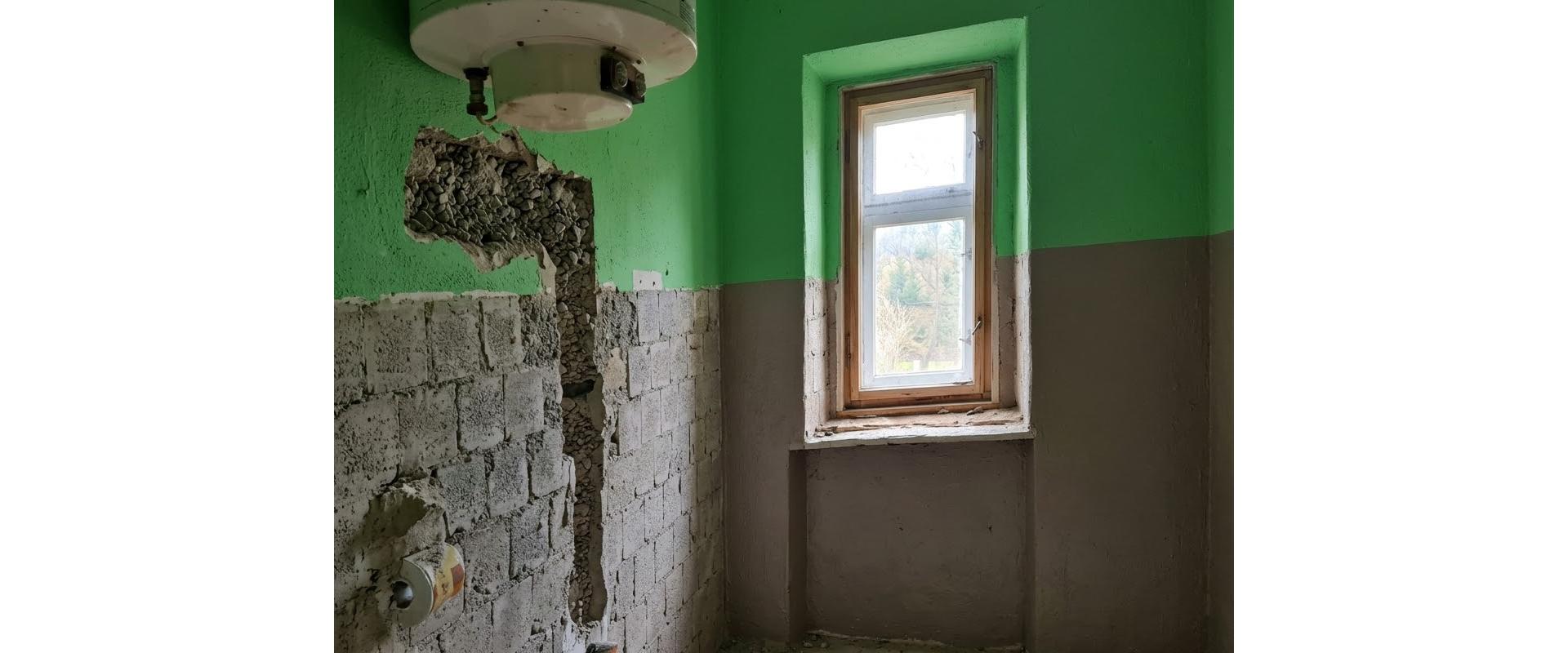 Rodinný dom na predaj s dvorom a 2 vstupmi NADŠTANDARD