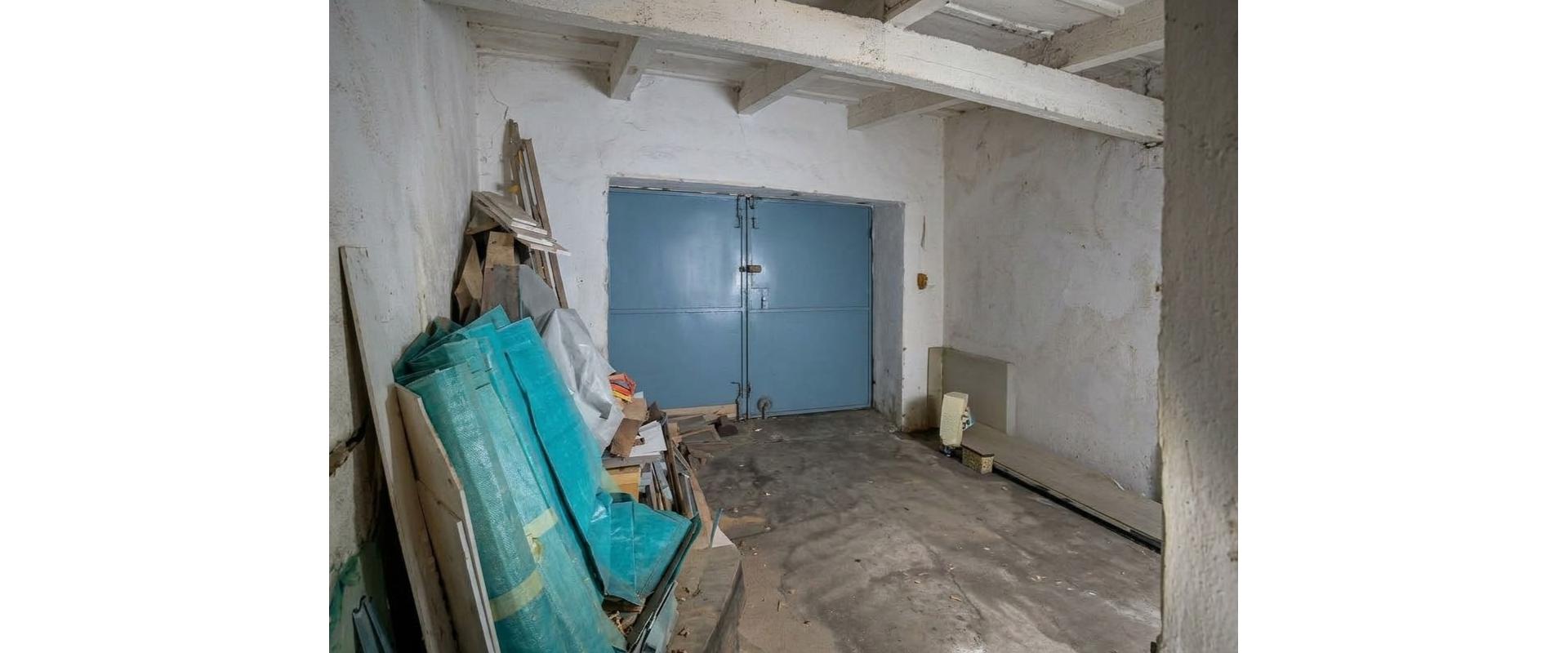Rodinný dom na predaj s dvorom a 2 vstupmi NADŠTANDARD