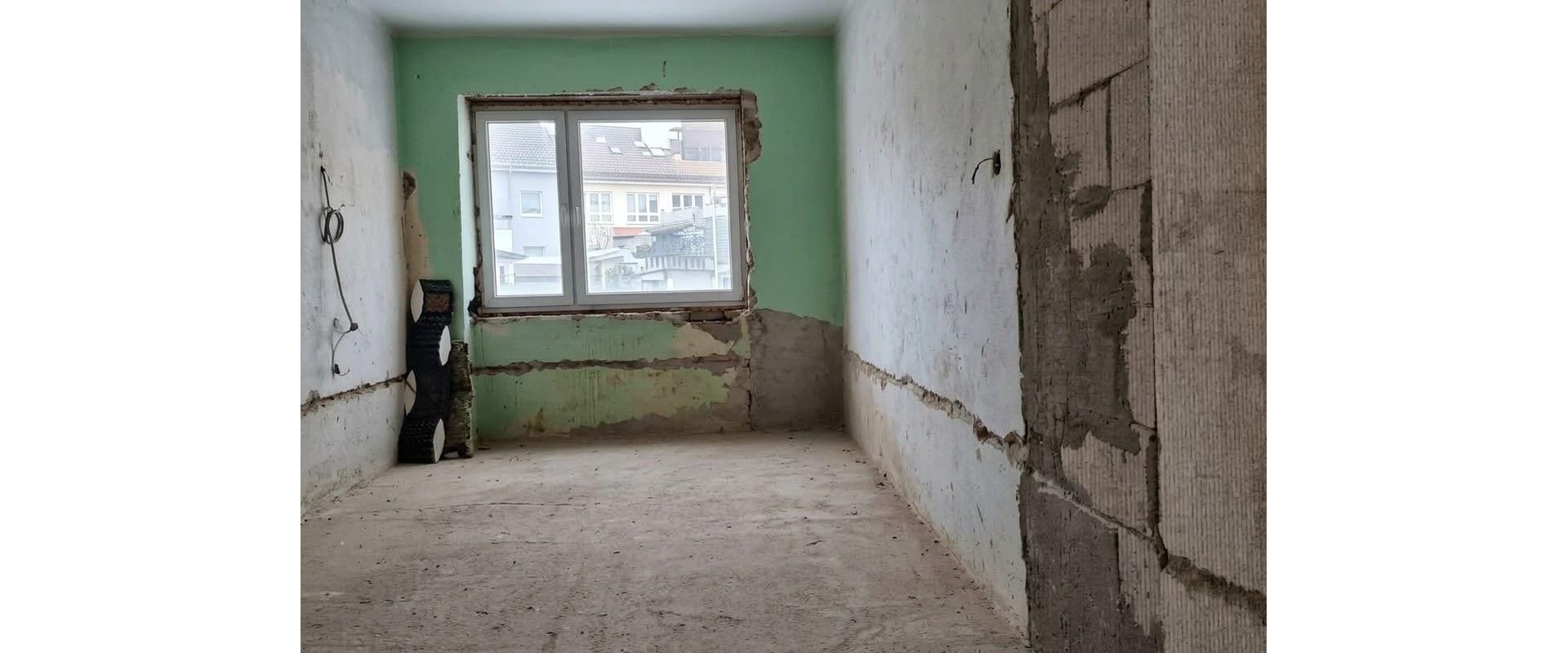Rodinný dom na predaj s dvorom a 2 vstupmi NADŠTANDARD