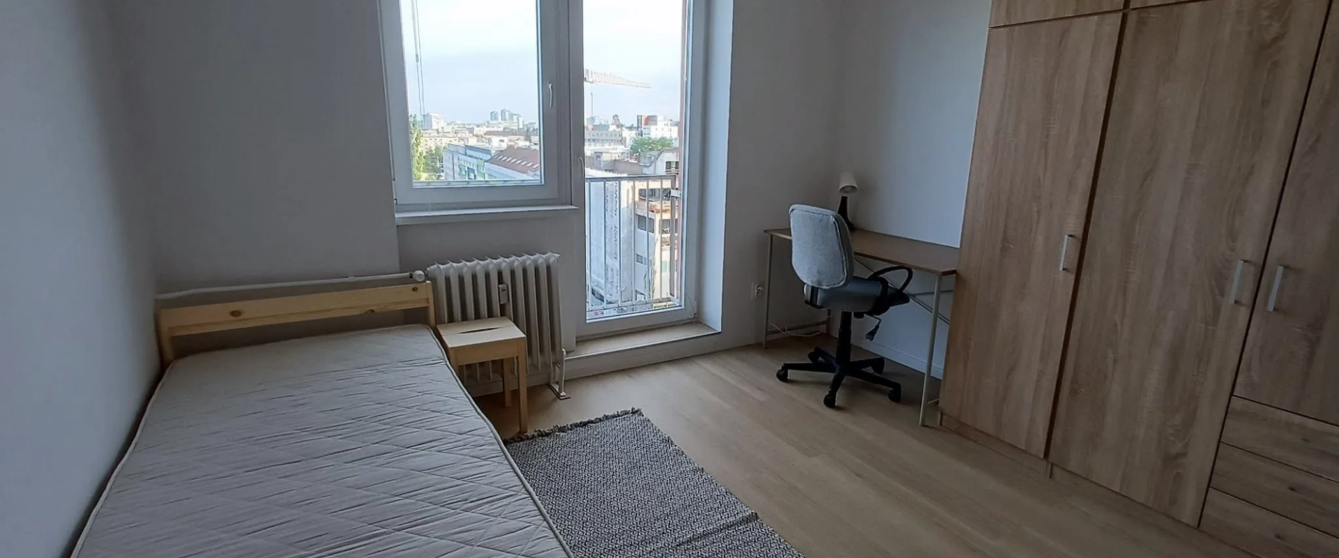 Prenájom slnečného 3-izbového bytu v žiadanej lokalite BA 3