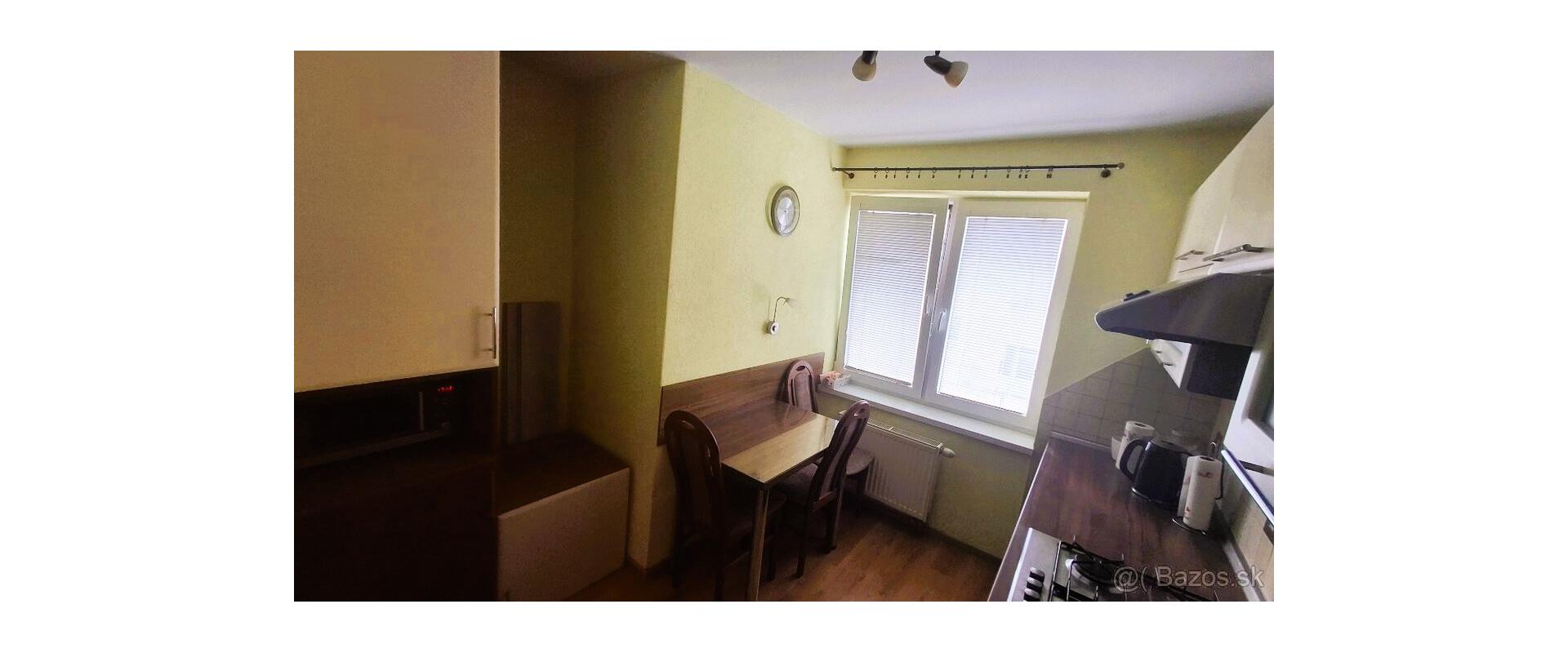 3 - IZB. BYT PO KOMPLETNEJ REKONŠTRUKCII S GARÁŽOU, ZÁHRADKOU A PARKOVANÍM – ČEMERNÉ