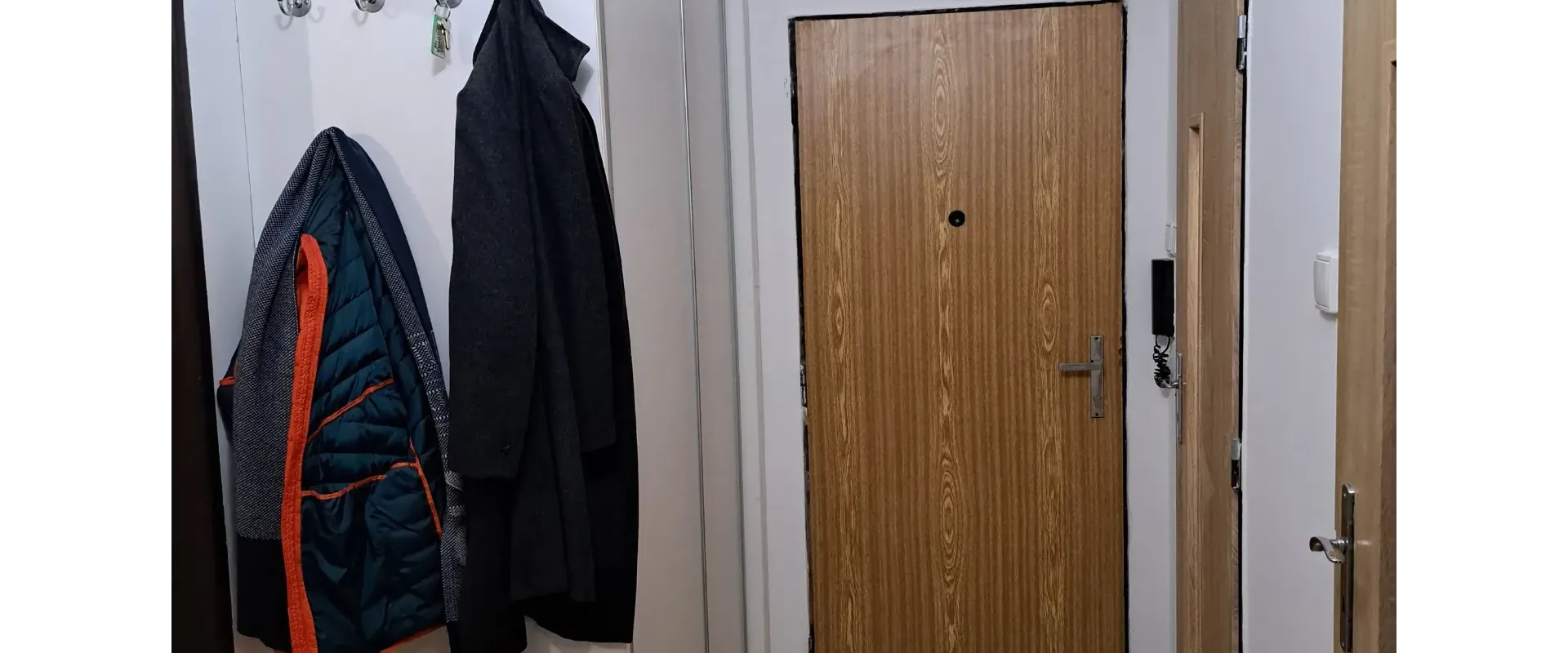 NA PREDAJ 1-IZBOVÝ BYT PO REKONŠTRUKCII – ŽILINA, BÁNOVÁ