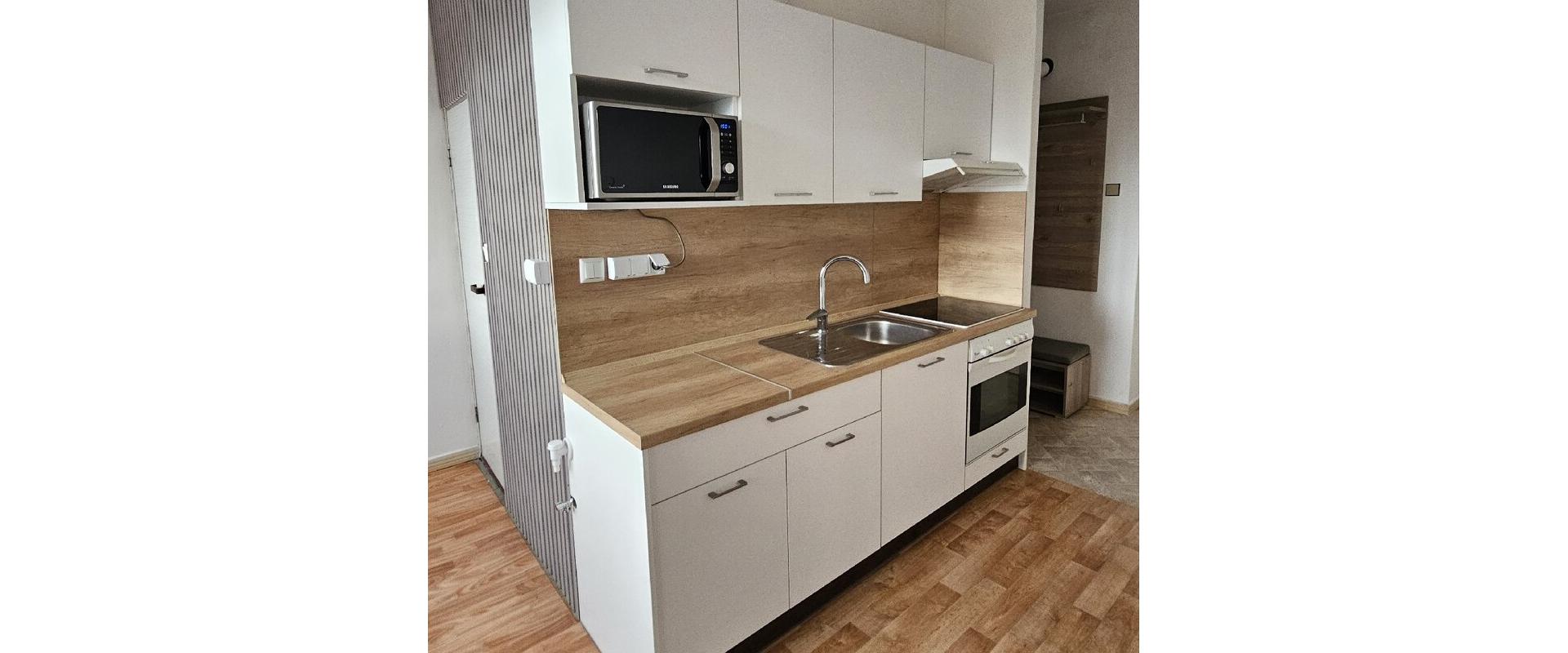 Realitná kancelária JKV REAL ponúka na prenájom 1 izbový byt na Bojnickej ceste