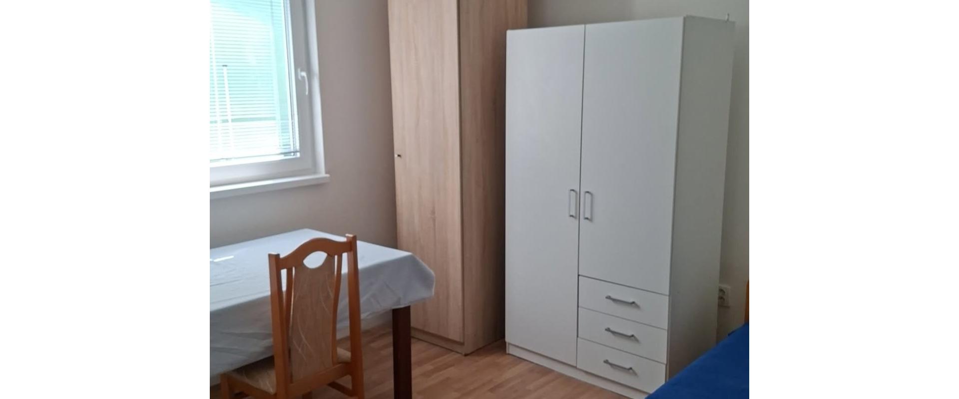 Prenájom izby v rodinnom dome so spoločnými priestormi