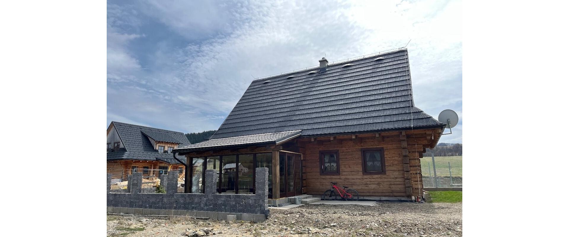 NA PREDAJ 4-IZBOVÝ VÍKENDOVÝ DOM V ČIČMANOCH -MODERNÝ KOMFORT
