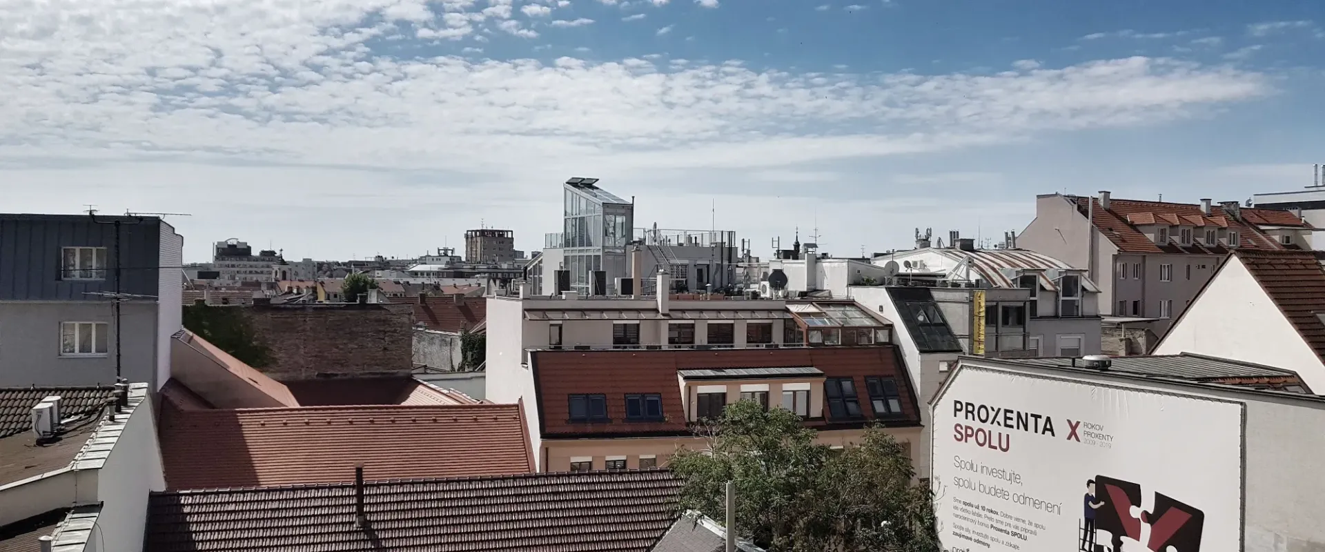 Prenájom plne zariadeného 2-izbového bytu v centre mesta