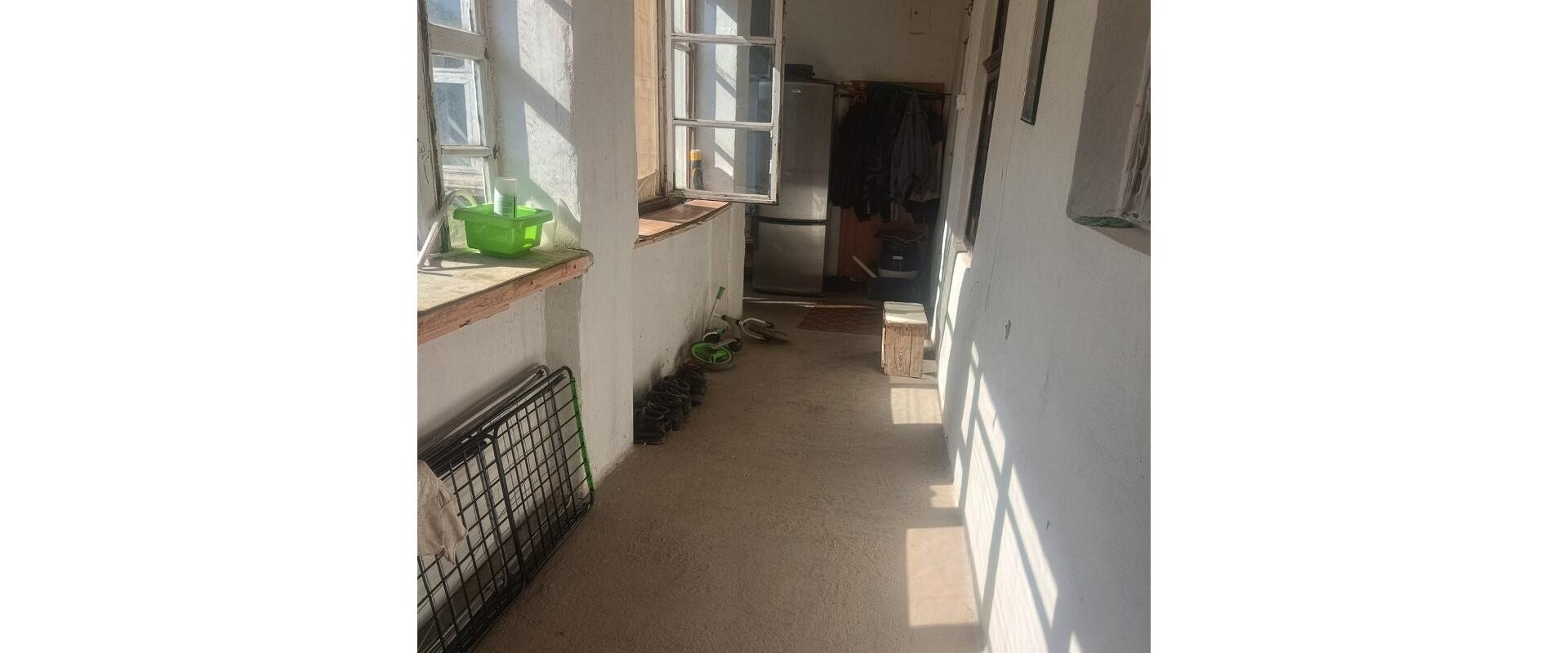 Priestranný 3-izbový rodinný dom s veľkou ovocnou záhradou v Gbelciach