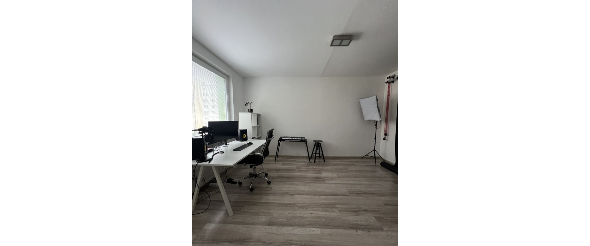 3-IZBOVÝ BYT PO REKONŠTRUKCII | 73,21 m² + LOGGIA | NOVÉ ZÁMKY – JUH