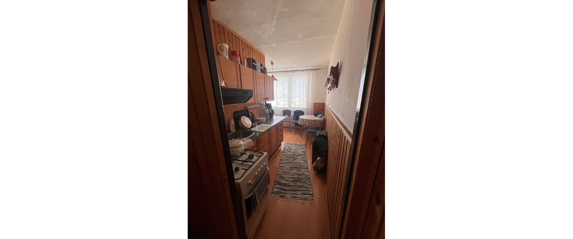 VEĽKÝ 2-IZBOVÝ BYT S DLHÝM BALKÓNOM CEZ DVE IZBY | 68 m² |