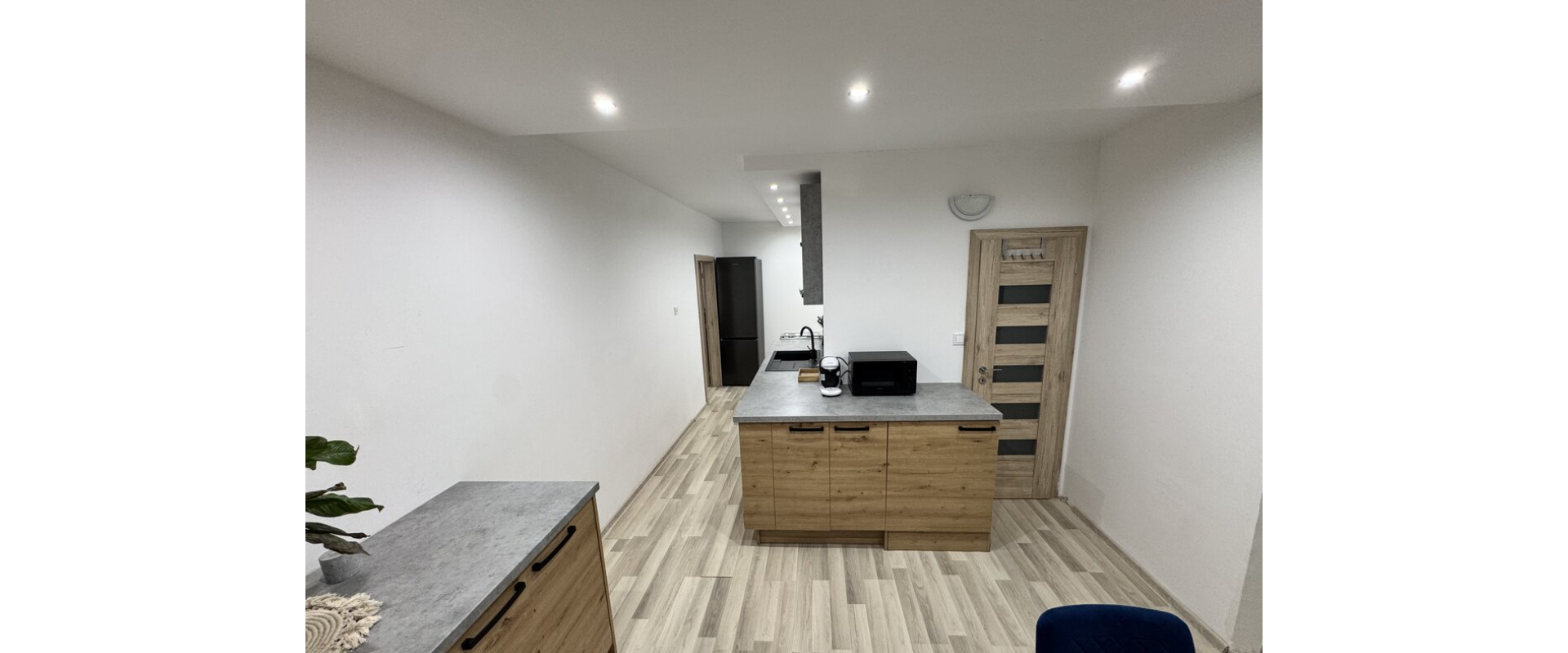 Na predaj 2-izbový byt s 3 balkónmi a šatníkom